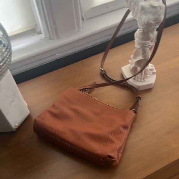 Fiorello Vegan Leather Crossbody Bag - Picture 10 of 13